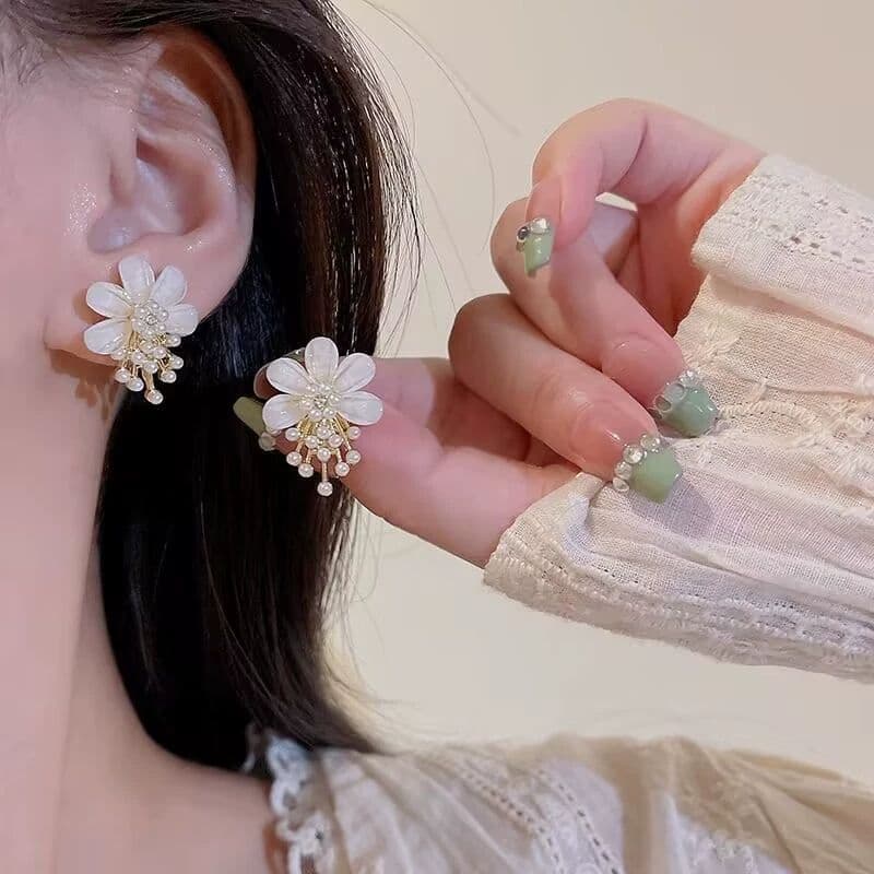 Pearl Blossom Korean Flower Stud Earrings for Women ✨