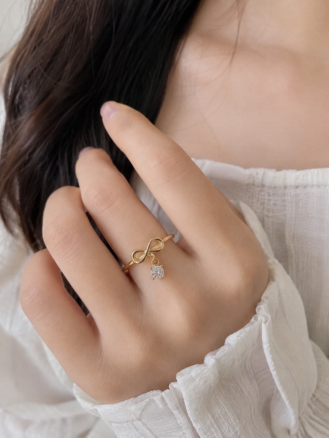 Elara Infinity Ring